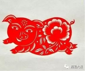 2018 年戊戌年生肖猪运势解析：事业有机会，压力大，异性缘